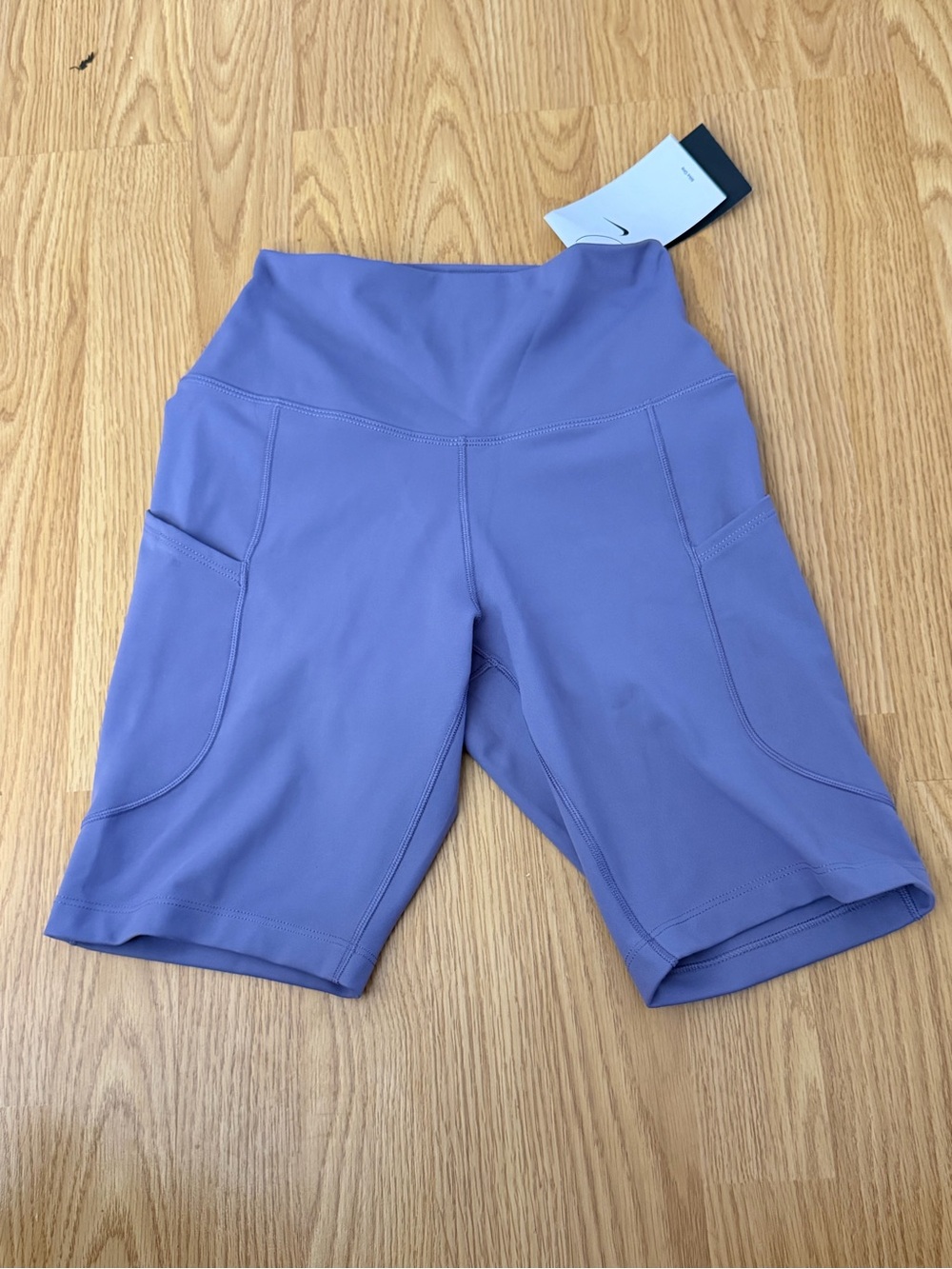 Nike Dri Fit High-Waist Purple Women’s Bike Shorts with Side Pockets Size Small